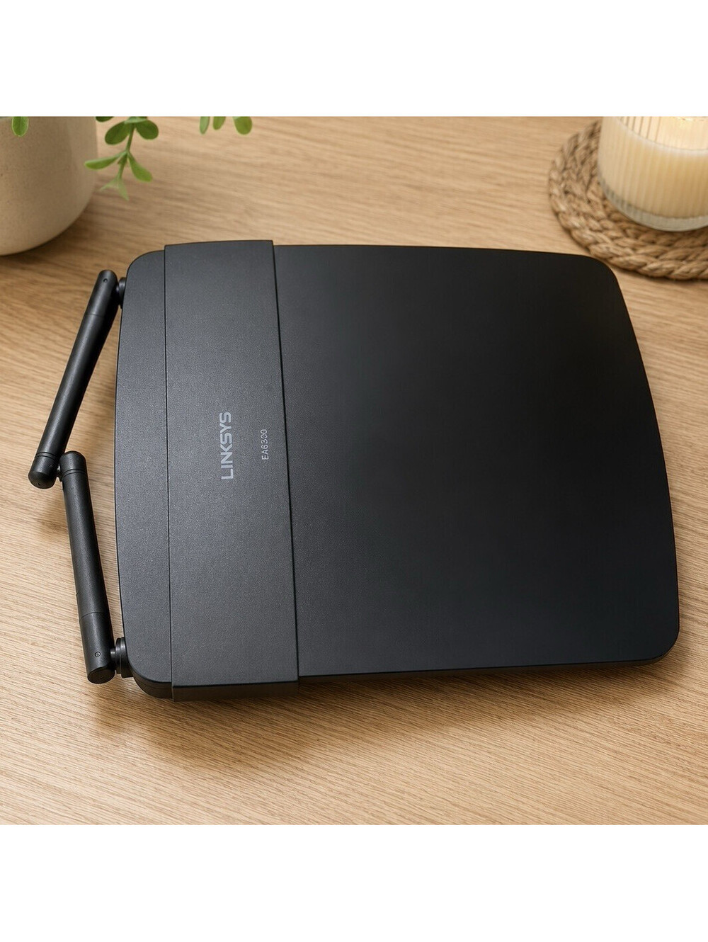 Linksys EA5800 Dual-Band Smart Wi-Fi Router 1000 Mbps 4-Port Black